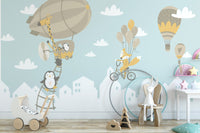 Safari-themed balloon wallpaper with animals
