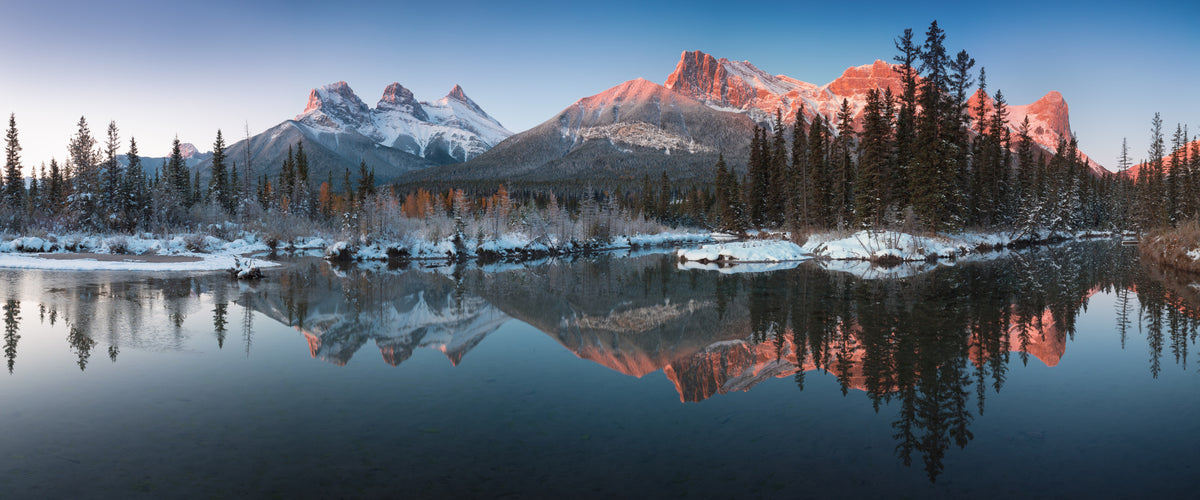 Natural Snow Peak Mountain Wallpaper in your room