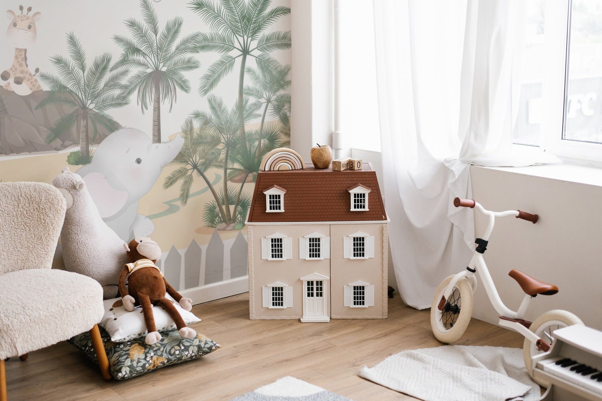 Cute Animal Safari Wall Mural - Wallanza