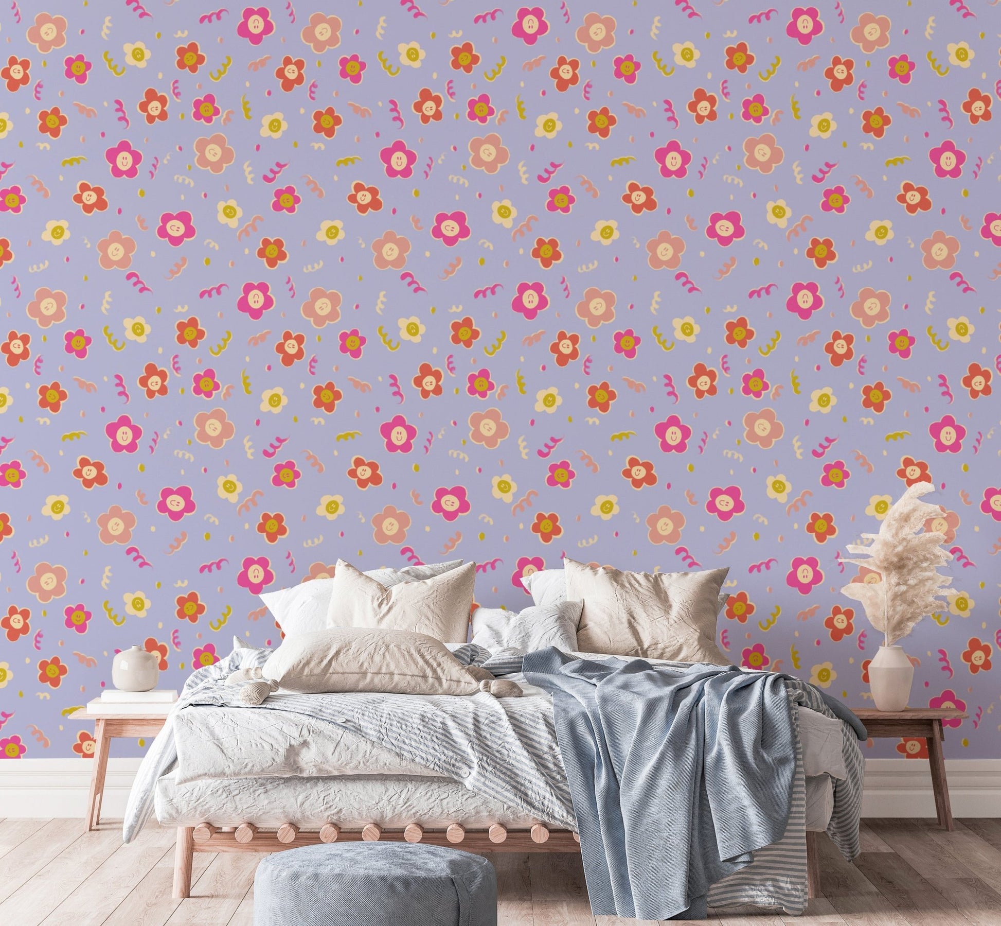 Small daisies with smiley blooms pattern wallpaper.