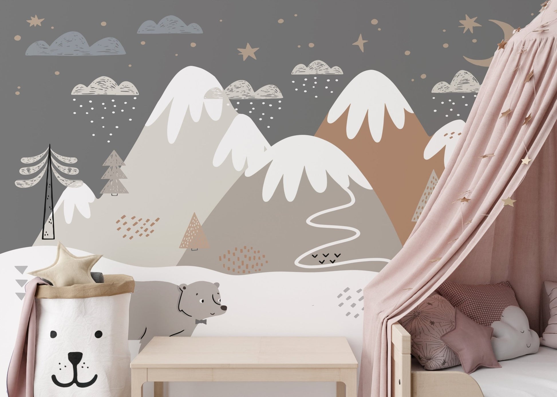 Cheerful bear mural for kids' snow fun
