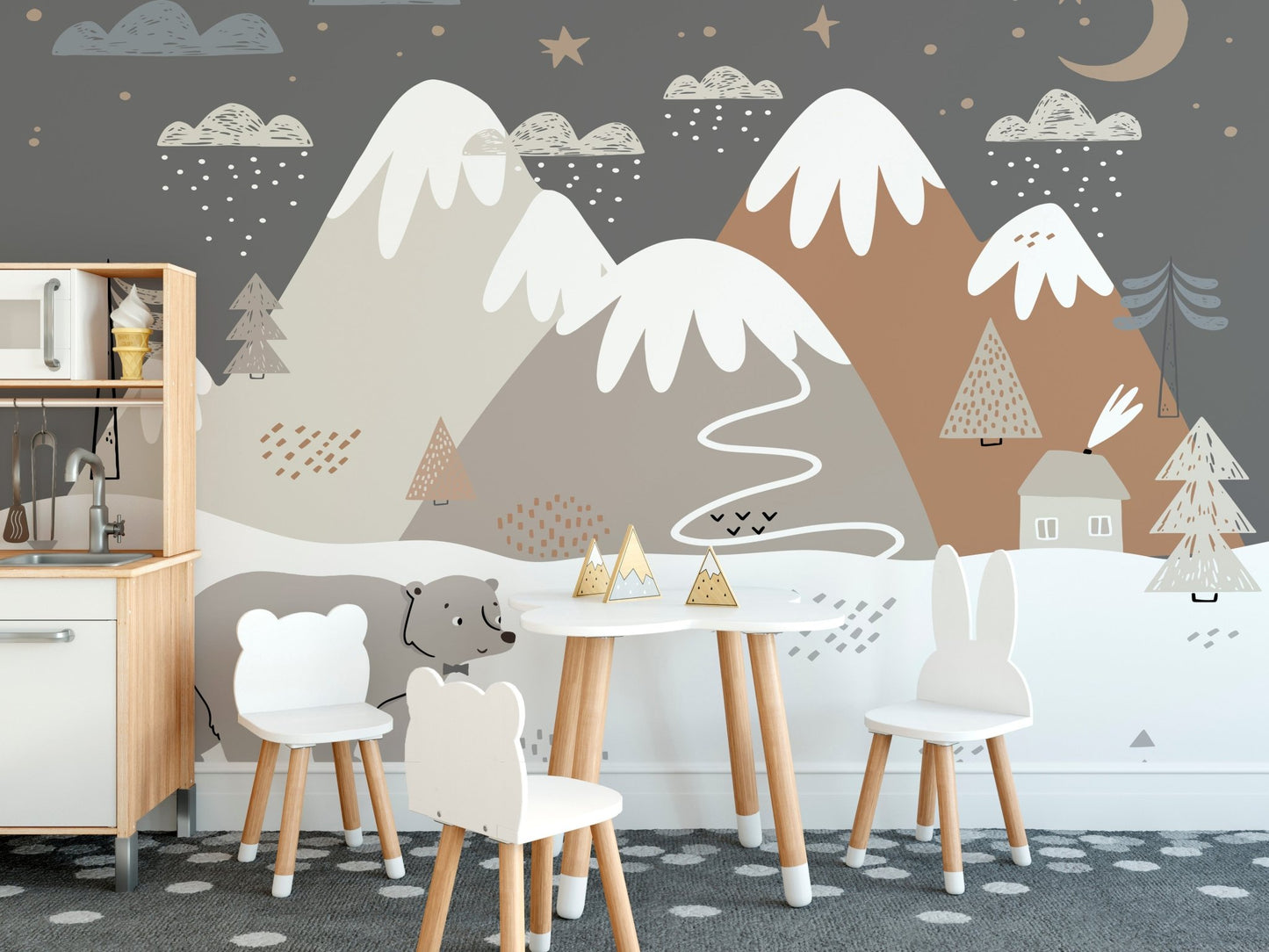 Bears in snow mural for happy little ones

